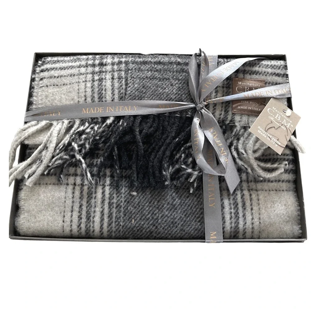 Manifattura C.B.M. Italy Pure Wool Plaid Scarf Grey‎ Black Fringe NIB